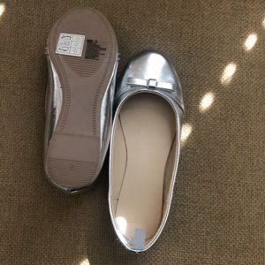 Size 12 Gymboree silver flats. Never worn